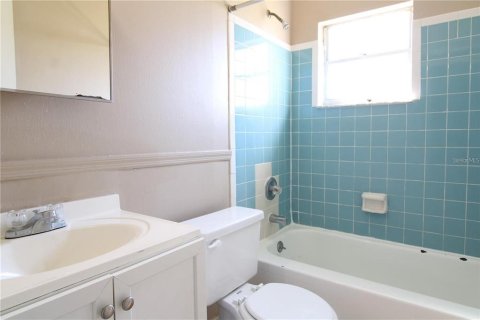 House in Orlando, Florida 4 bedrooms, 109.25 sq.m. № 1667072 - photo 26