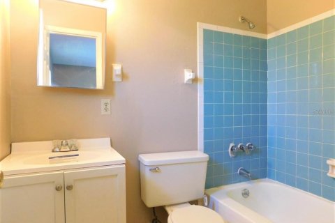 House in Orlando, Florida 4 bedrooms, 109.25 sq.m. № 1667072 - photo 19