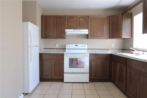 House in Orlando, Florida 4 bedrooms, 109.25 sq.m. № 1667072 - photo 7