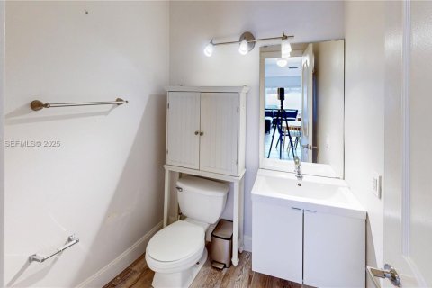 Купить таунхаус в Майами, Флорида 2 спальни, 116.5м2, № 1993048 - фото 17