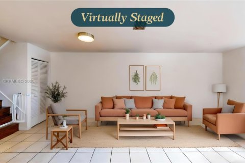 Купить таунхаус в Майами, Флорида 2 спальни, 116.5м2, № 1993048 - фото 7