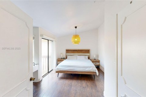 Купить таунхаус в Майами, Флорида 2 спальни, 116.5м2, № 1993048 - фото 20