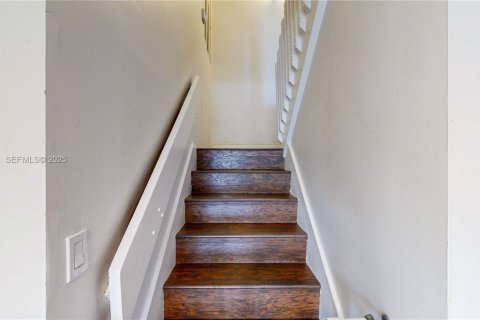 Купить таунхаус в Майами, Флорида 2 спальни, 116.5м2, № 1993048 - фото 19