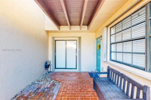 Купить таунхаус в Майами, Флорида 2 спальни, 116.5м2, № 1993048 - фото 4