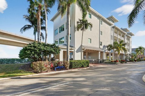 Copropriété à louer à Stuart, Floride: 2 chambres, 100.52 m2 № 2146725 - photo 2