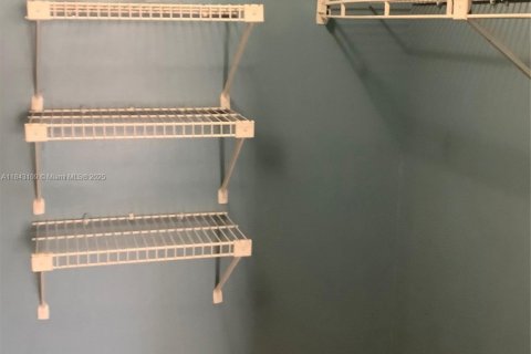 Condominio en alquiler en Miami, Florida, 1 dormitorio, 62.24 m2 № 1836140 - foto 17