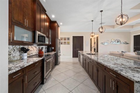 Купить виллу или дом в Кейп-Корал, Флорида 12 комнат, 229.1м2, № 1687012 - фото 11