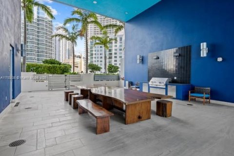 Condo in Miami, Florida, 1 bedroom  № 1867237 - photo 17