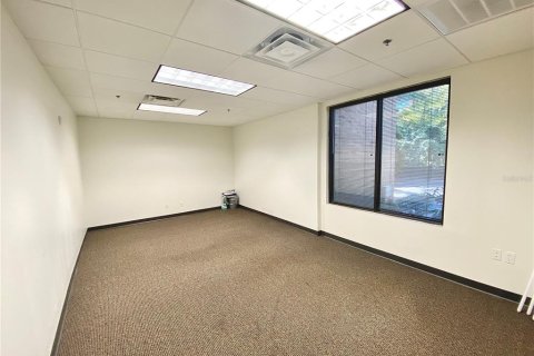 Immobilier commercial à louer à Altamonte Springs, Floride: 1441.84 m2 № 2408110 - photo 5