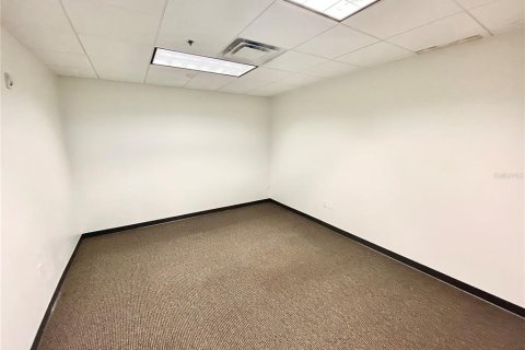 Immobilier commercial à louer à Altamonte Springs, Floride: 1441.84 m2 № 2408110 - photo 4