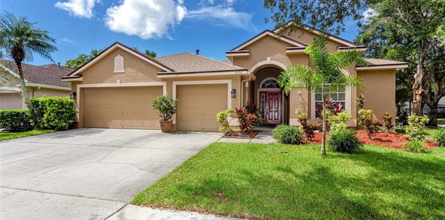 House in Tampa, Florida 4 bedrooms, 206.15 sq.m. № 1858361