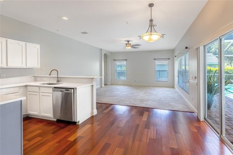 Casa en venta en Tampa, Florida, 4 dormitorios, 206.15 m2 № 1858361 - foto 7
