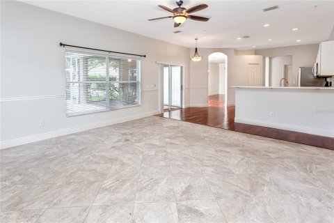 Casa en venta en Tampa, Florida, 4 dormitorios, 206.15 m2 № 1858361 - foto 15