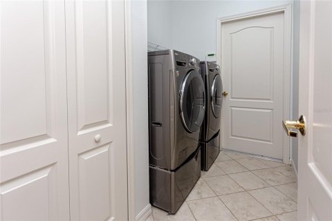 Casa en venta en Tampa, Florida, 4 dormitorios, 206.15 m2 № 1858361 - foto 29