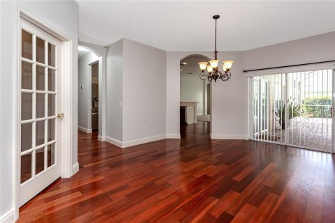 Casa en venta en Tampa, Florida, 4 dormitorios, 206.15 m2 № 1858361 - foto 5
