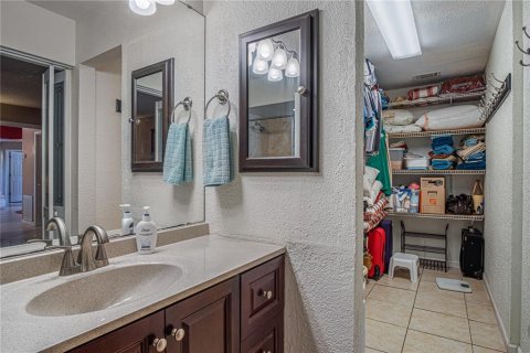 Villa ou maison à vendre à Palm Bay, Floride: 3 chambres, 112.32 m2 № 2091785 - photo 20