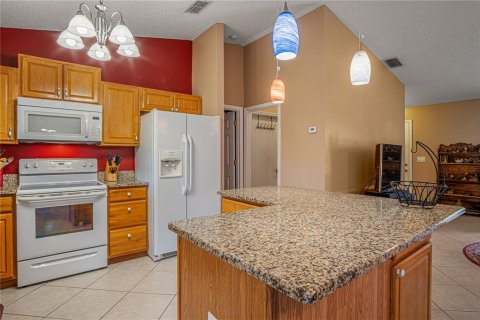 Villa ou maison à vendre à Palm Bay, Floride: 3 chambres, 112.32 m2 № 2091785 - photo 16