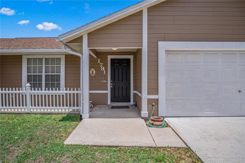 Villa ou maison à vendre à Palm Bay, Floride: 3 chambres, 112.32 m2 № 2091785 - photo 27