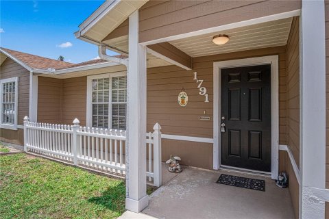 Villa ou maison à vendre à Palm Bay, Floride: 3 chambres, 112.32 m2 № 2091785 - photo 6