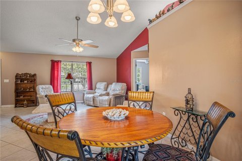Villa ou maison à vendre à Palm Bay, Floride: 3 chambres, 112.32 m2 № 2091785 - photo 14
