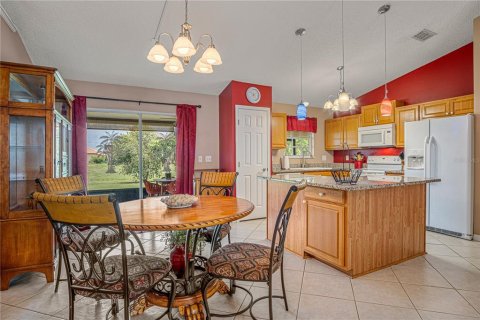 Villa ou maison à vendre à Palm Bay, Floride: 3 chambres, 112.32 m2 № 2091785 - photo 13