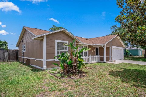 Villa ou maison à vendre à Palm Bay, Floride: 3 chambres, 112.32 m2 № 2091785 - photo 26