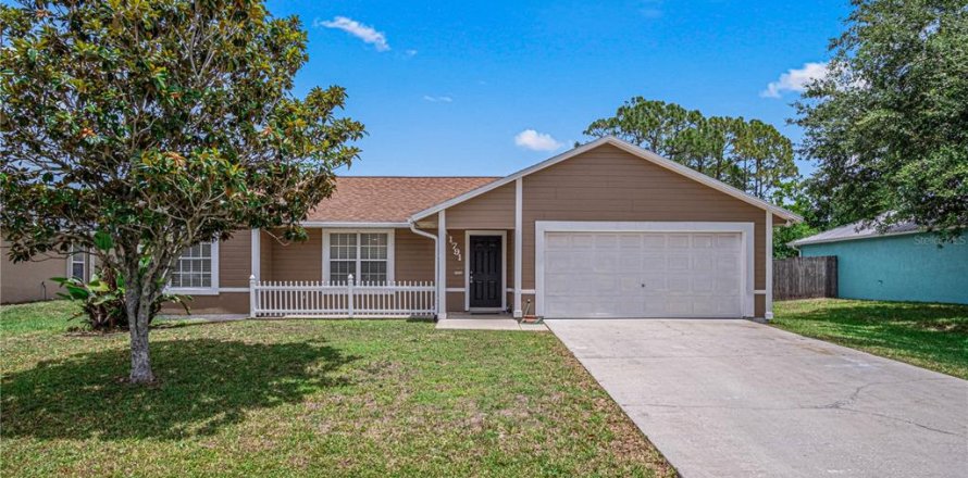 Villa ou maison à Palm Bay, Floride 3 chambres, 112.32 m2 № 2091785