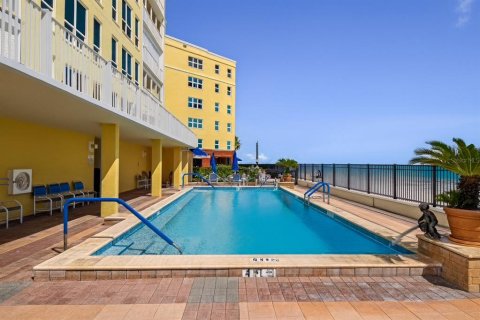 Condo in North Redington Beach, Florida, 3 bedrooms  № 1854710 - photo 9