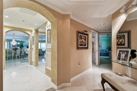 Condo in North Redington Beach, Florida, 3 bedrooms  № 1854710 - photo 21