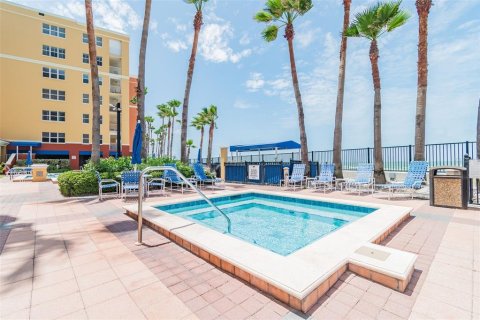 Condo in North Redington Beach, Florida, 3 bedrooms  № 1854710 - photo 13