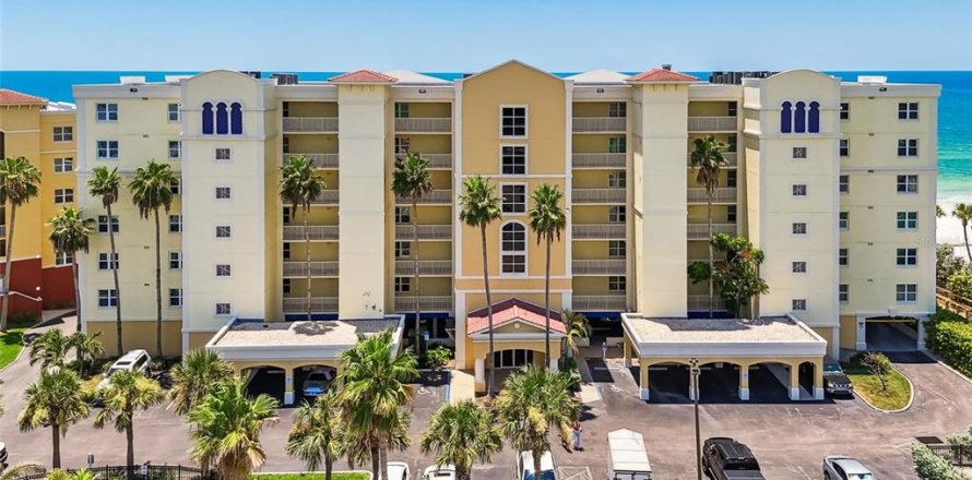 Condo in North Redington Beach, Florida, 3 bedrooms № 1854710