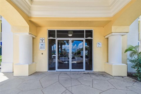 Condo in North Redington Beach, Florida, 3 bedrooms  № 1854710 - photo 14