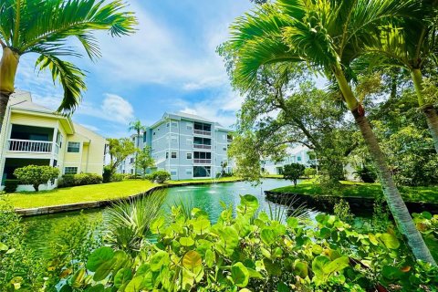 Condominio en alquiler en Saint Petersburg, Florida, 3 dormitorios, 134.24 m2 № 1856260 - foto 2