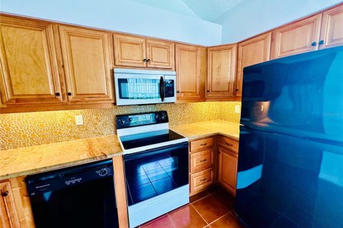 Condominio en alquiler en Saint Petersburg, Florida, 3 dormitorios, 134.24 m2 № 1856260 - foto 14