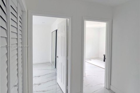 Villa ou maison à vendre à Fort Lauderdale, Floride: 3 chambres, 116.31 m2 № 2286057 - photo 11