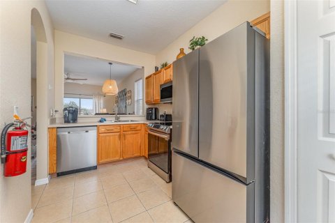 Townhouse in Davenport, Florida 4 bedrooms, 172.43 sq.m. № 1509703 - photo 11