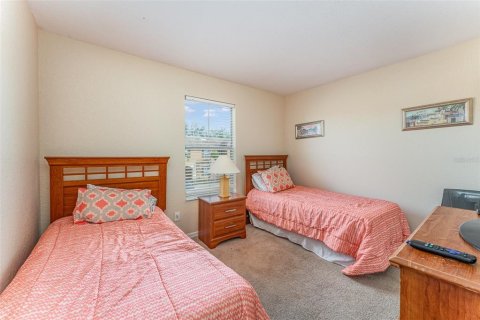 Townhouse in Davenport, Florida 4 bedrooms, 172.43 sq.m. № 1509703 - photo 25