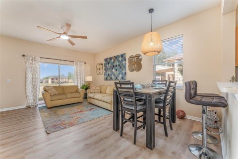 Townhouse in Davenport, Florida 4 bedrooms, 172.43 sq.m. № 1509703 - photo 9