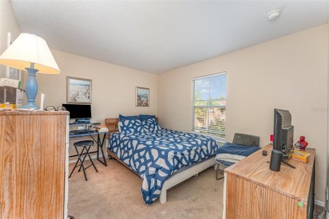 Townhouse in Davenport, Florida 4 bedrooms, 172.43 sq.m. № 1509703 - photo 22