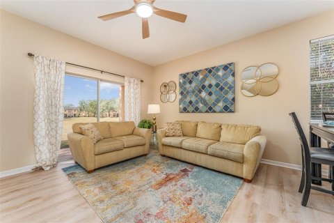 Townhouse in Davenport, Florida 4 bedrooms, 172.43 sq.m. № 1509703 - photo 7
