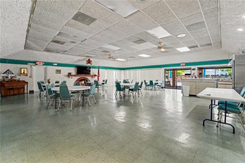 Condo in New Port Richey, Florida, 2 bedrooms  № 2142475 - photo 22