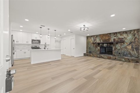 House in Tampa, Florida 3 bedrooms, 140.65 sq.m. № 1900016 - photo 8