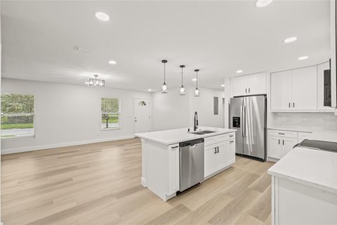 House in Tampa, Florida 3 bedrooms, 140.65 sq.m. № 1900016 - photo 18