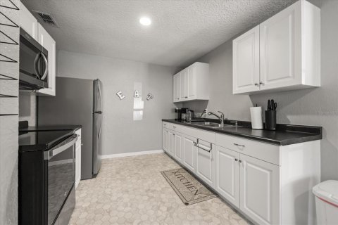 House in Altamonte Springs, Florida 4 bedrooms, 123.93 sq.m. № 1791965 - photo 12