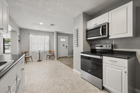 House in Altamonte Springs, Florida 4 bedrooms, 123.93 sq.m. № 1791965 - photo 13