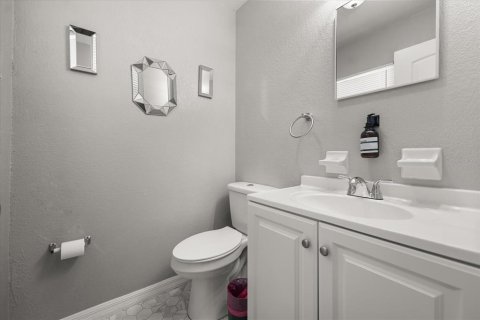 House in Altamonte Springs, Florida 4 bedrooms, 123.93 sq.m. № 1791965 - photo 19
