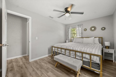 House in Altamonte Springs, Florida 4 bedrooms, 123.93 sq.m. № 1791965 - photo 17