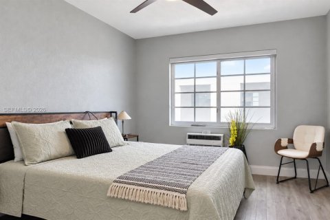 Copropriété à louer à Miami Beach, Floride: 1 chambre, 69.68 m2 № 2382288 - photo 7
