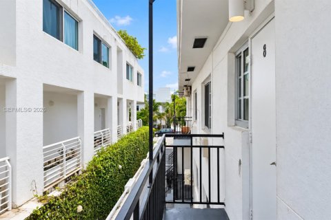 Condo à Miami Beach, Floride, 1 chambre  № 2382288