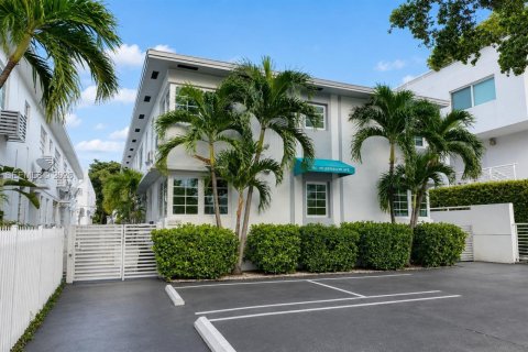 Copropriété à louer à Miami Beach, Floride: 1 chambre, 69.68 m2 № 2382288 - photo 12